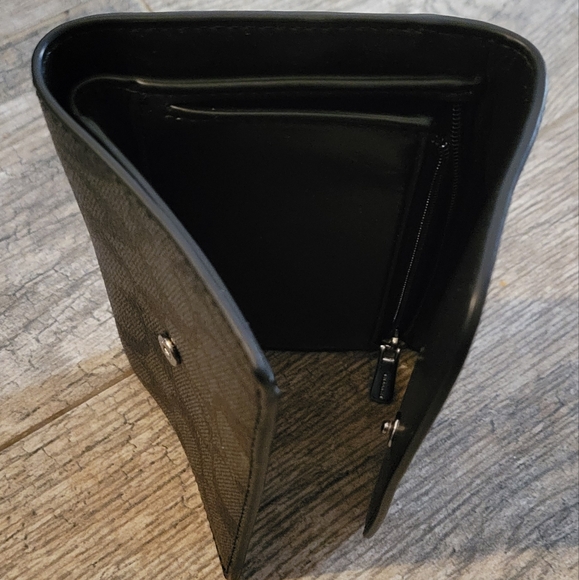 COACH Signature Envelope Wallet F32485 Smoke Black Medium NWT - Picture 7 of 11